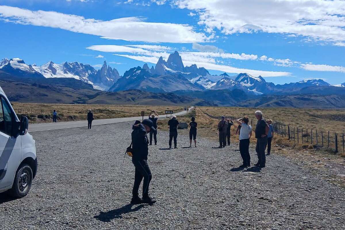 Group of passengers on the road to El Chaltén