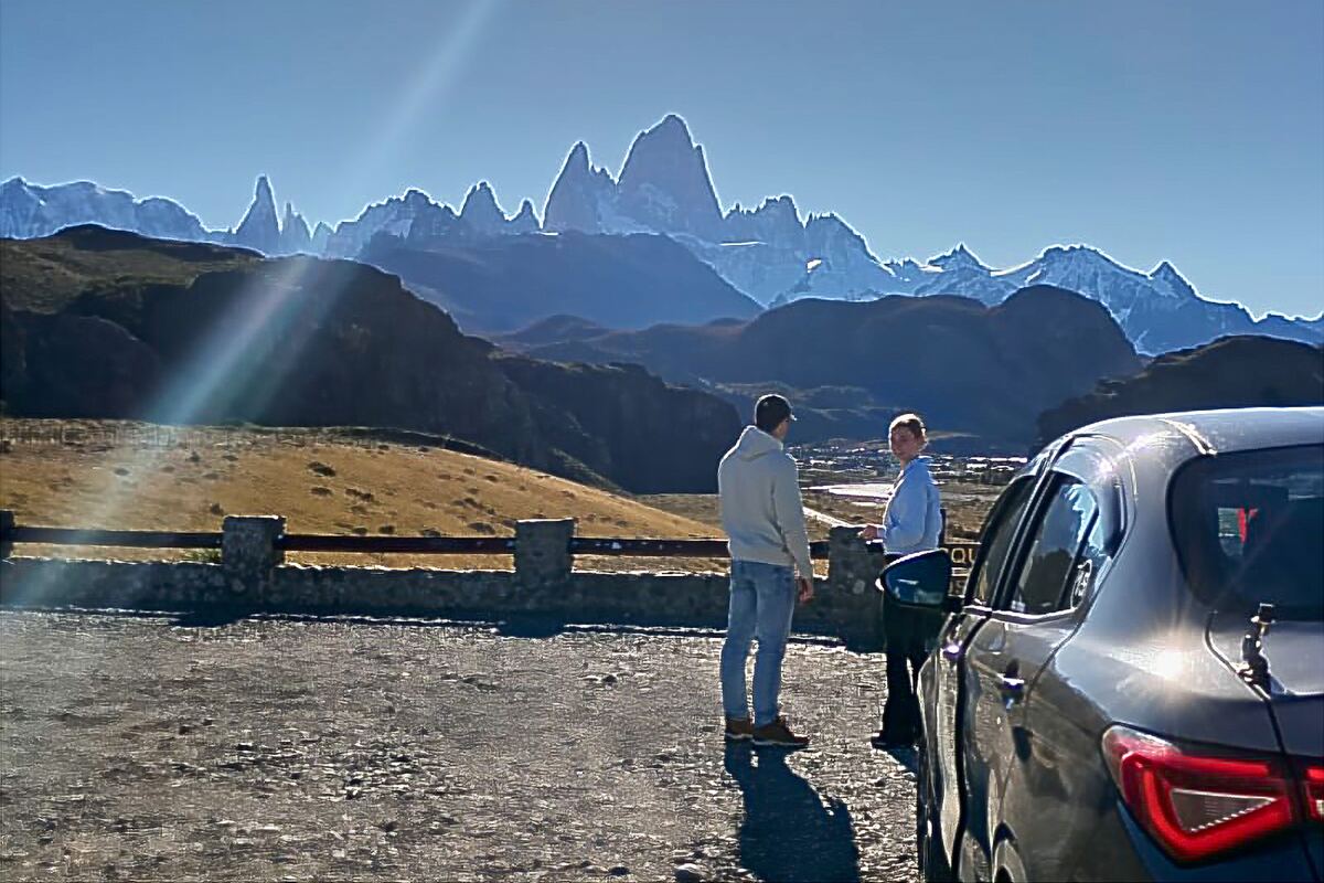 Passengers arriving in El Chaltén